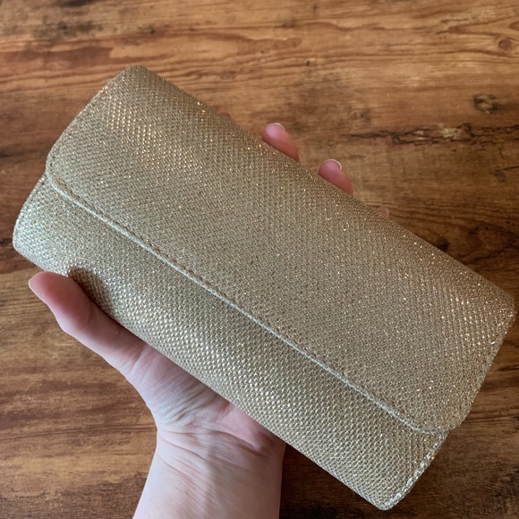 Champagne clutch with chain - Picture 3 of 3